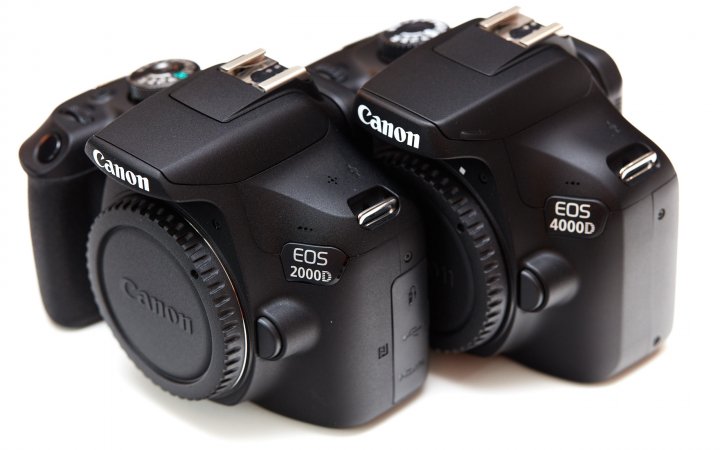 Canon EOS 2000D (li.) und 4000D: Die Gehäuse unterscheiden sich vor allem in den Bedienelementen